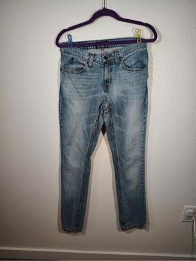 Free World Women Denim Jeans Messenger %100 Cotton Straight leg LIght Wash Sz 30